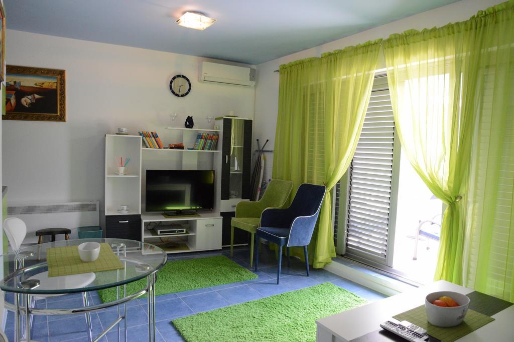 Bjelica Apartments Kotor Bagian luar foto