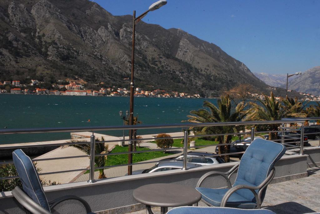Bjelica Apartments Kotor Bagian luar foto
