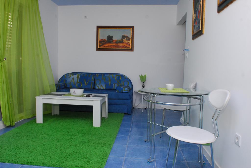 Bjelica Apartments Kotor Bagian luar foto