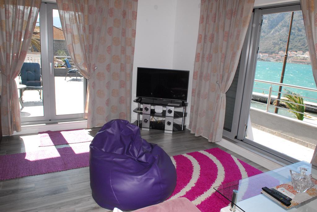 Bjelica Apartments Kotor Bagian luar foto