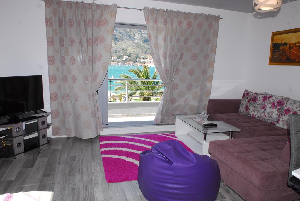 Bjelica Apartments Kotor Bagian luar foto